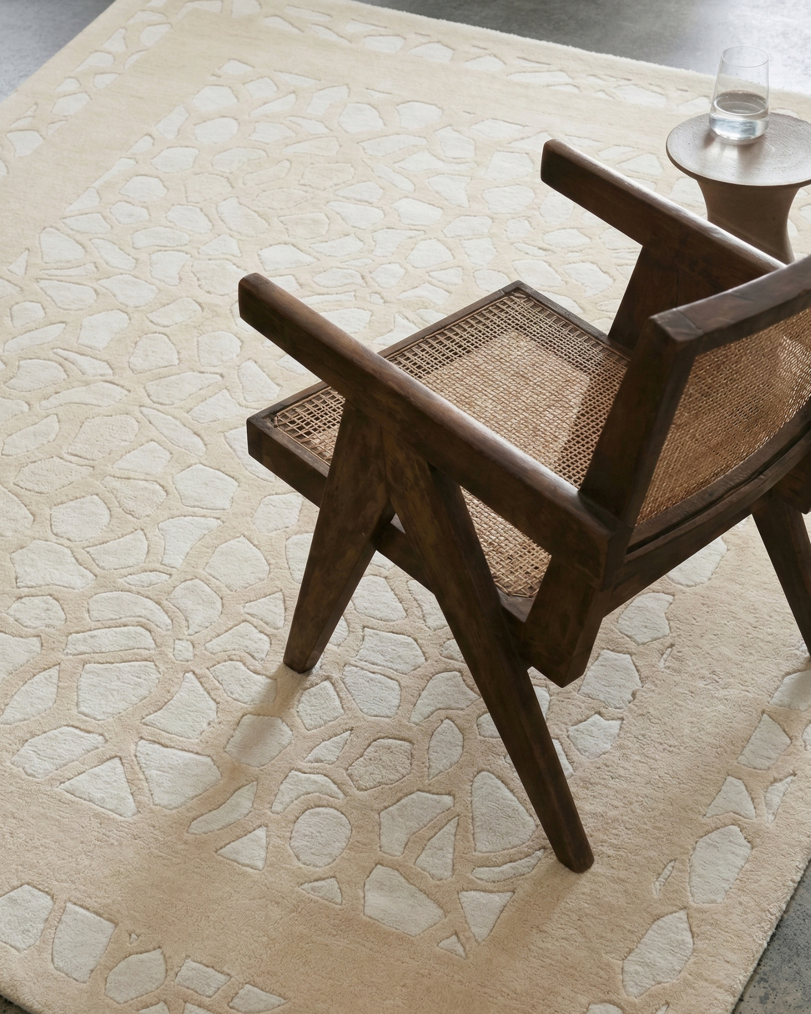 Contemporary Ivory Lattice Silk & Wool Rug, India modern rug, in ivory / cream, Wool & Pure Silk, 183 × 274 cm (6'0" × 9'0"), Nasim Carpets Malaysia — view 2