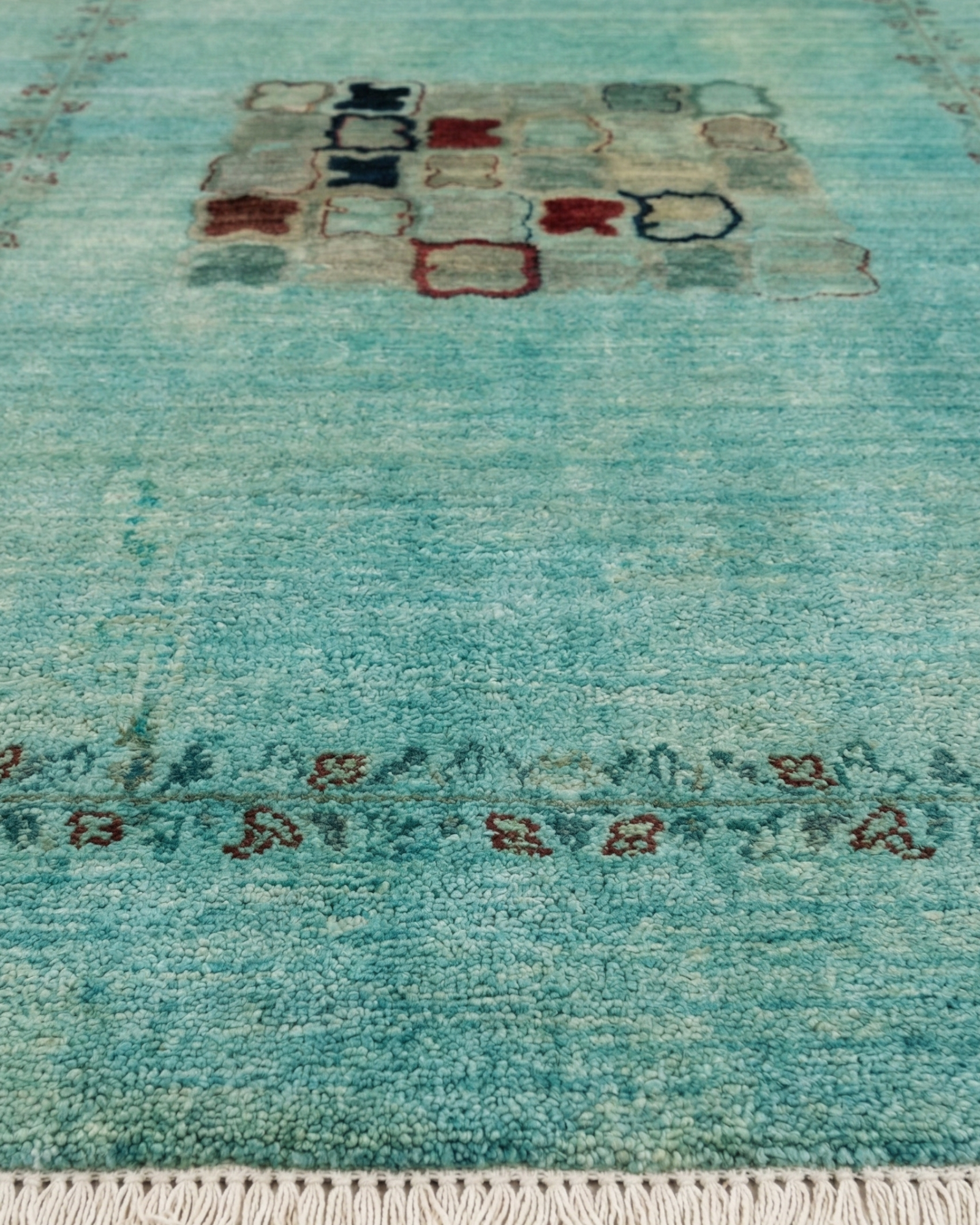 Gabbeh-Style Aqua Field Rug, Iran modern rug, in turquoise / teal, Wool, 183 × 274 cm (6'0" × 9'0"), Nasim Carpets Malaysia — view 4