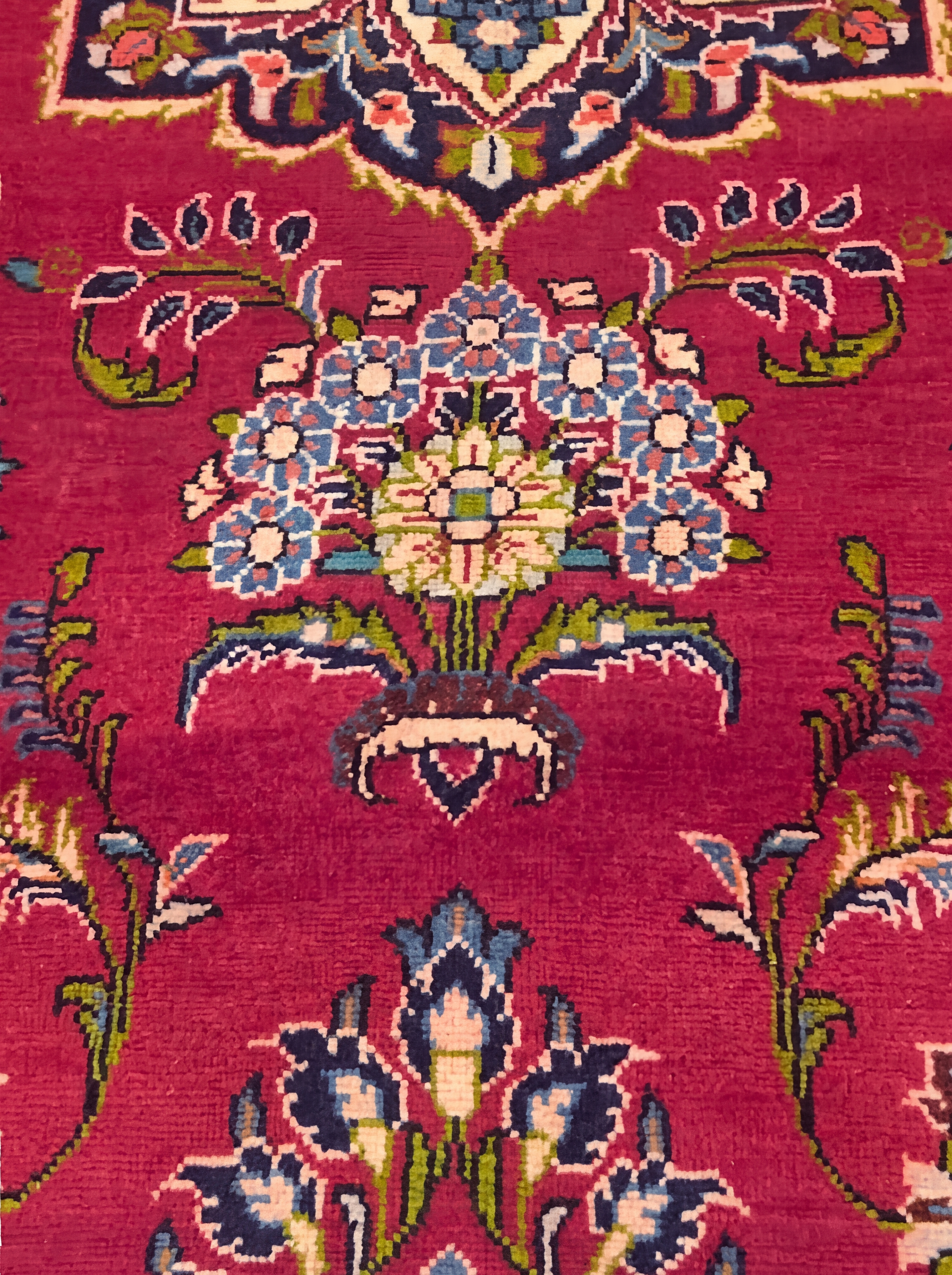 Kashan Medallion Crimson, Kashan, Iran persian rug, in crimson red, Wool, 216 × 338 cm (7'1" × 11'1"), Nasim Carpets Malaysia — view 3
