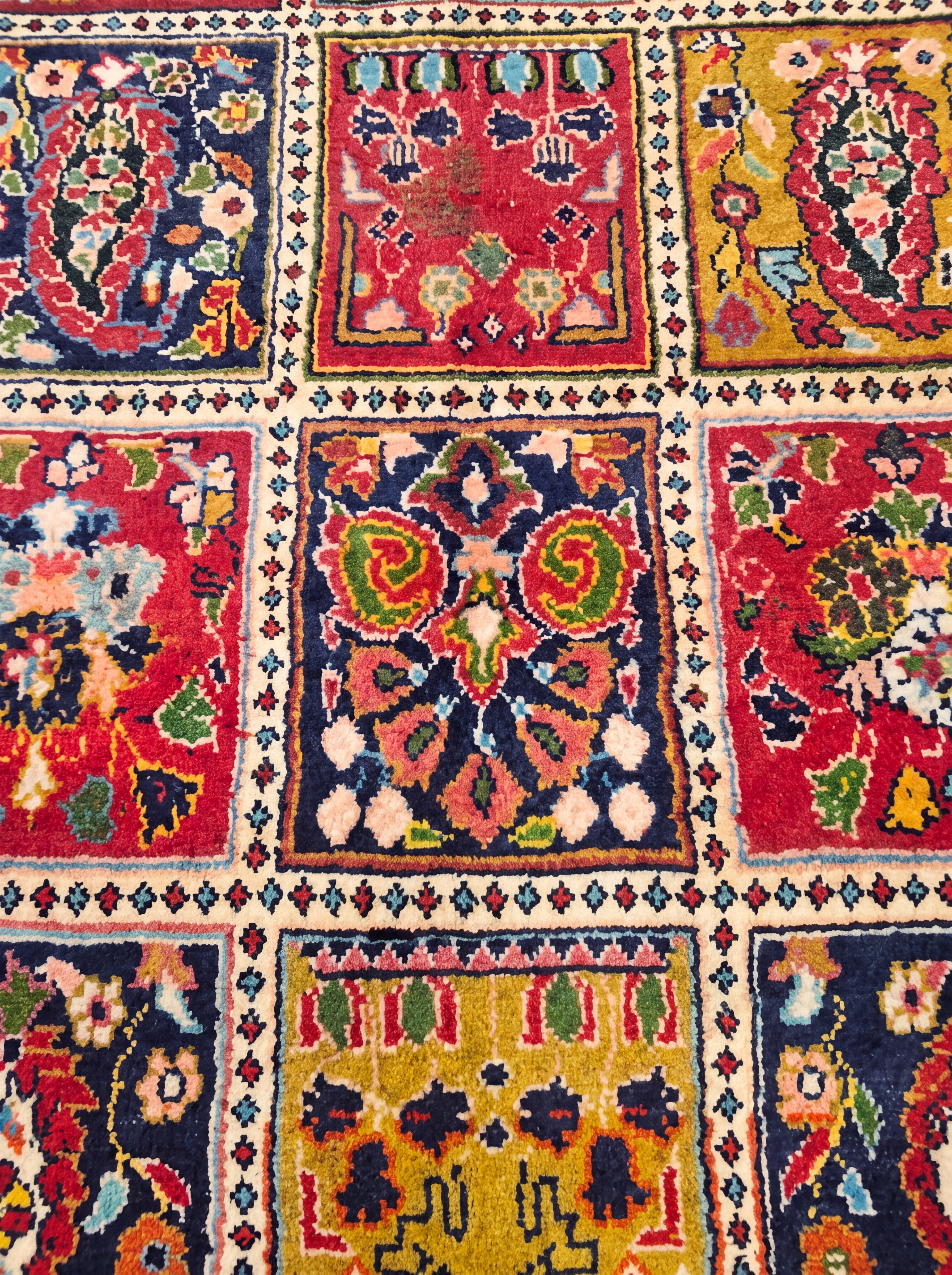 Bakhtiari Panel Garden Multicolour, Chahar Mahal va Bakhtiari, Iran persian rug, in madder red, Wool, 137 × 213 cm (4'6" × 7'0"), Nasim Carpets Malaysia — view 3