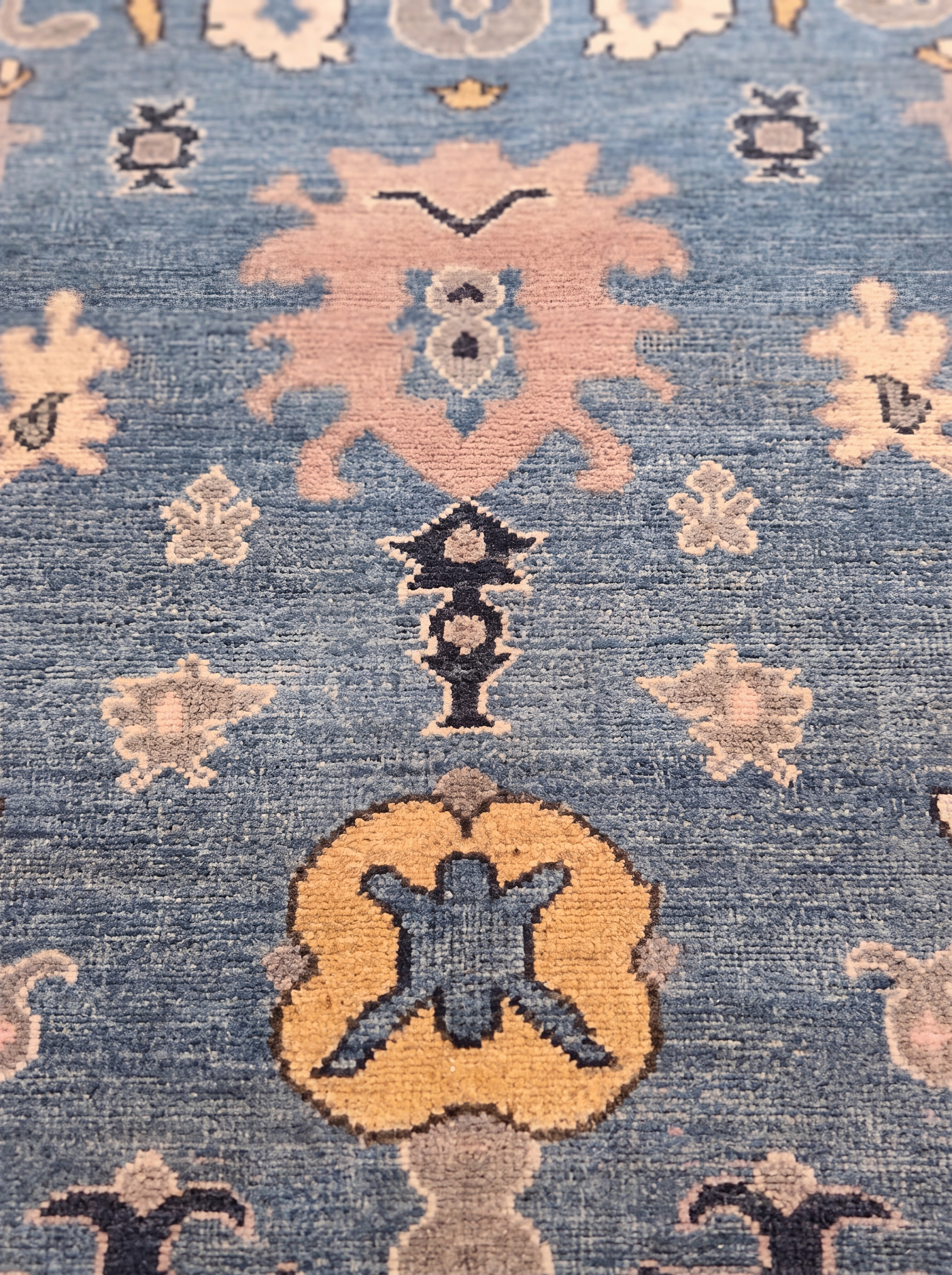 Oushak All-Over Sky Blue, Oushak, Turkey tribal rug, in cerulean blue, Wool, 204 × 305 cm (6'8" × 10'0"), Nasim Carpets Malaysia — view 3