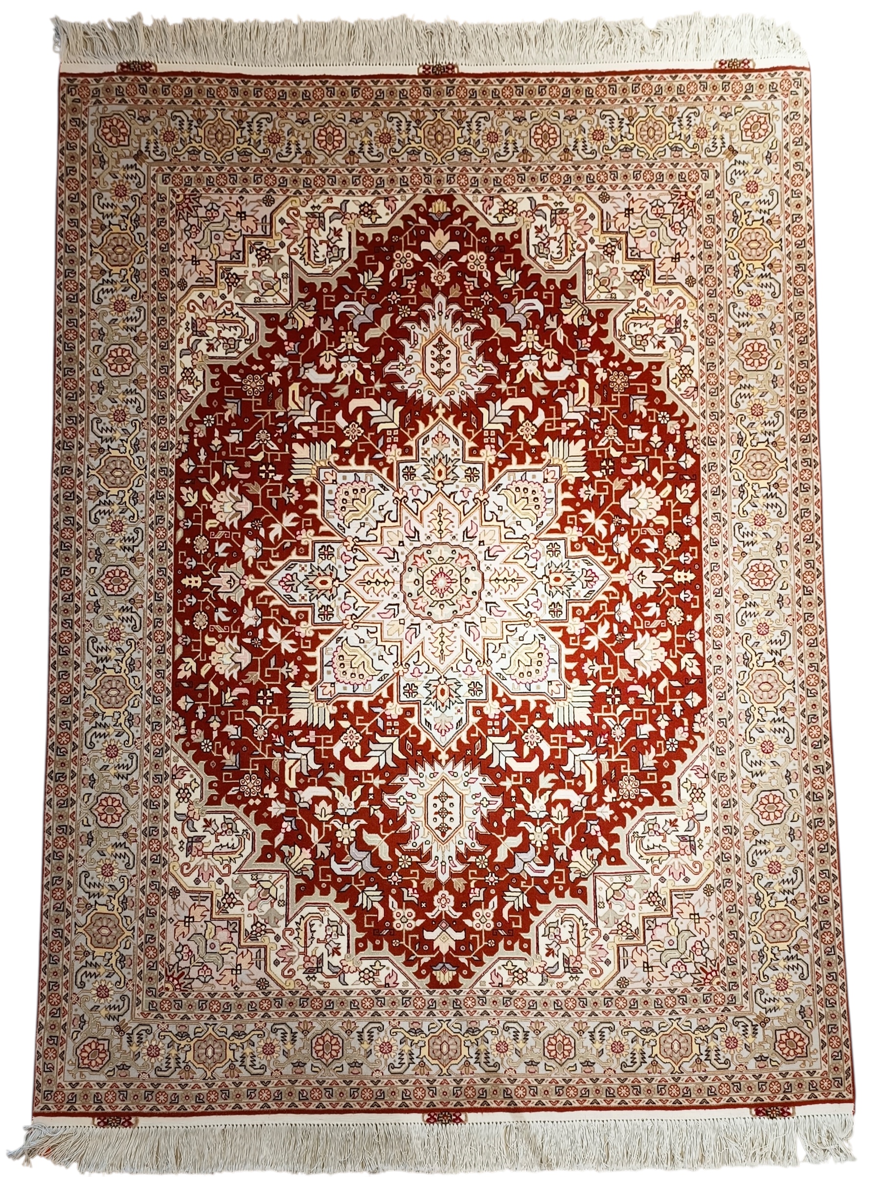 Heriz Medallion Red & Ivory, Tabriz persian rug, in red, Wool, 152 × 244 cm (5'0" × 8'0"), Nasim Carpets Malaysia — view 1
