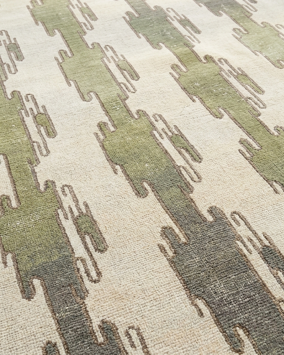 Nepal Cascade Ivory Green, Nepal modern rug, in ivory, Wool, 152 × 238 cm (5'0" × 7'10"), Nasim Carpets Malaysia — view 3