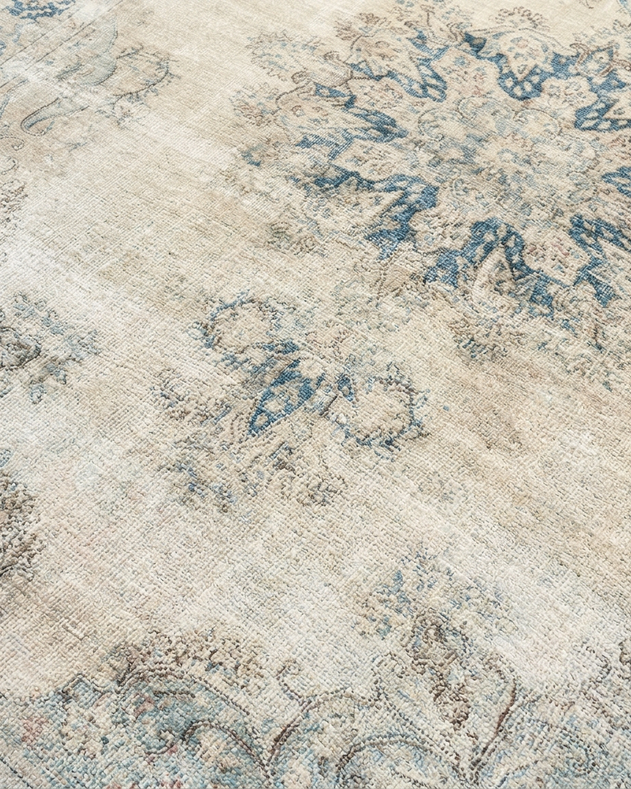 Kashan Open-Field Medallion Ivory, Kashan persian rug, in ivory, Wool, 274 × 396 cm (9'0" × 13'0"), Nasim Carpets Malaysia — view 3