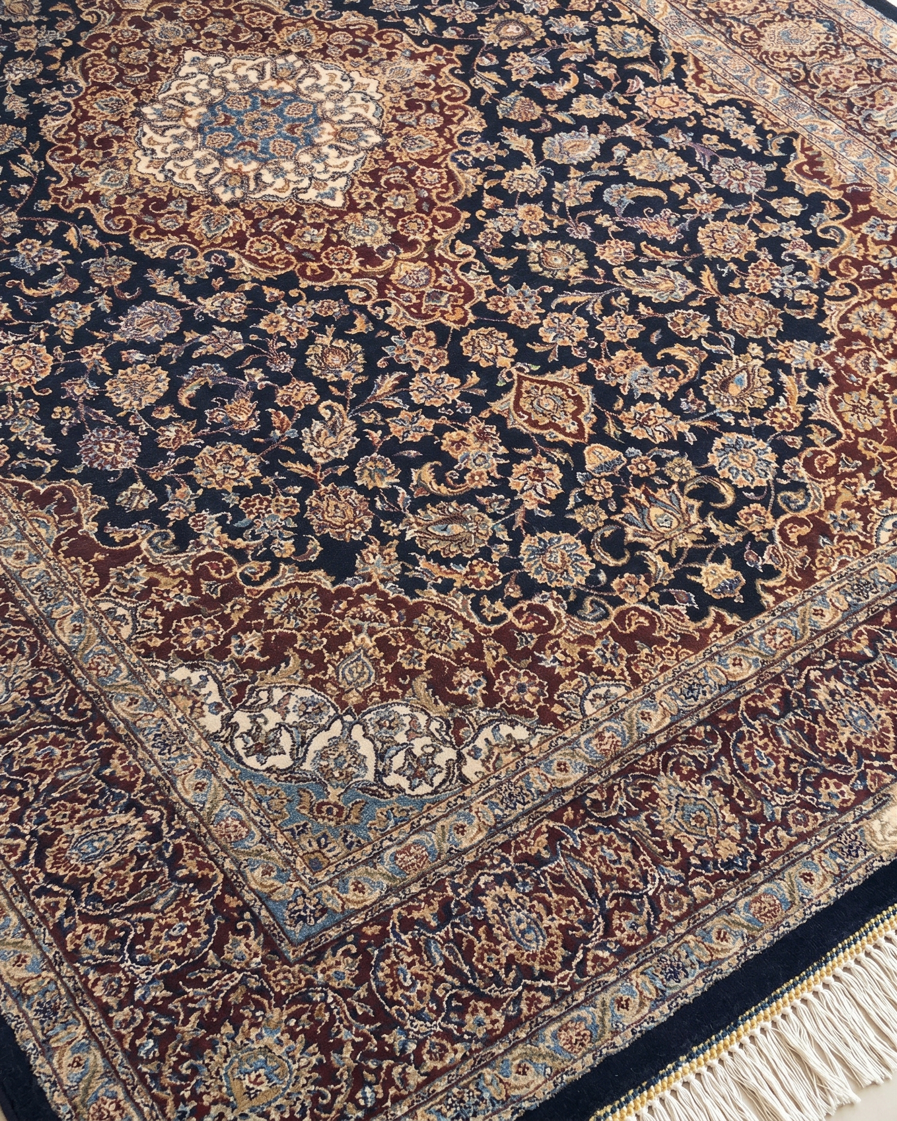 Isfahan Medallion Navy, Isfahan, Iran bespoke rug, in midnight navy, Bamboo Silk, 91 × 152 cm (3'0" × 5'0"), Nasim Carpets Malaysia — view 3