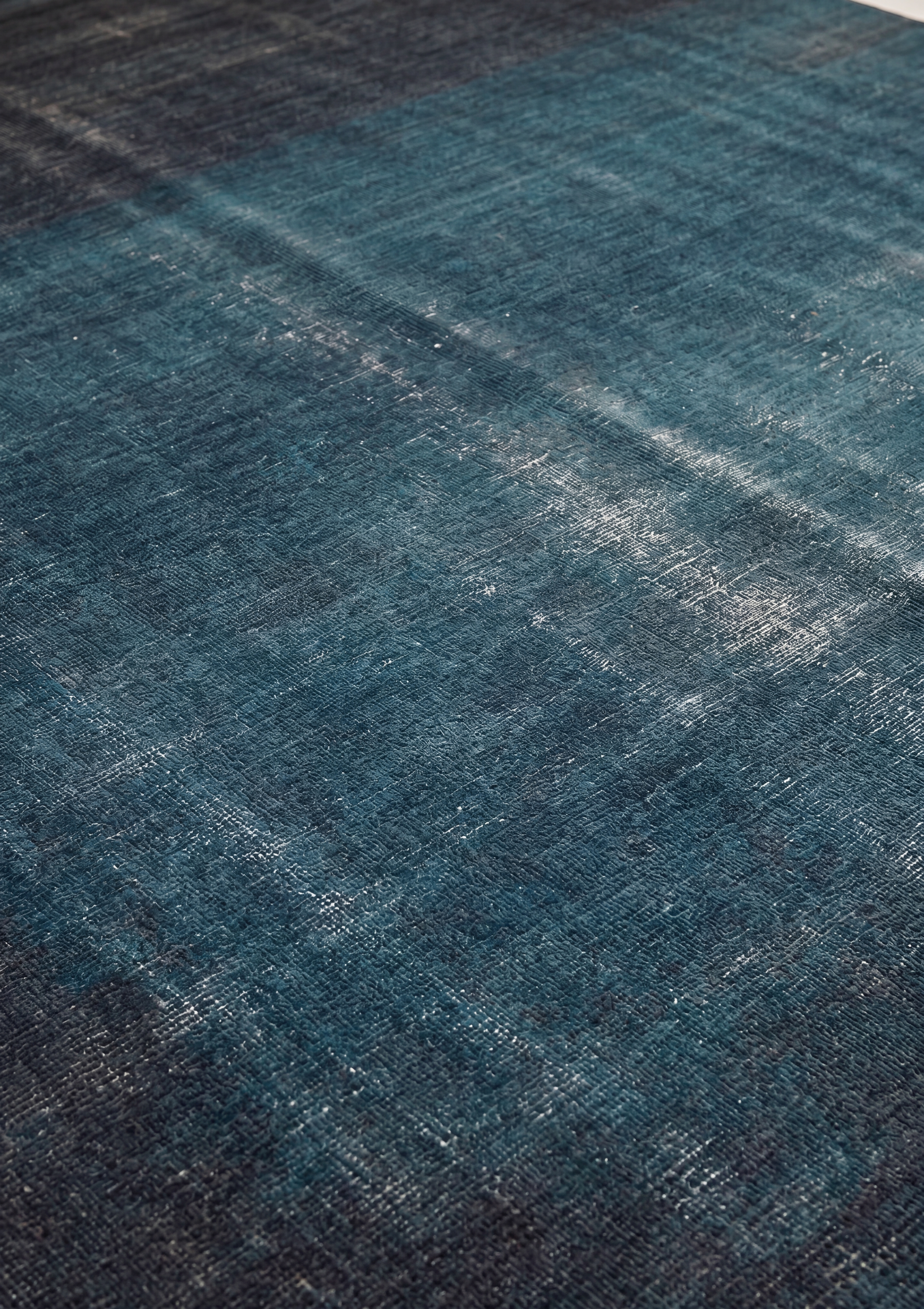Modern Solid Teal, India modern rug, in teal blue, Wool & Pure Silk, 250 × 335 cm (8'2" × 11'0"), Nasim Carpets Malaysia — view 3