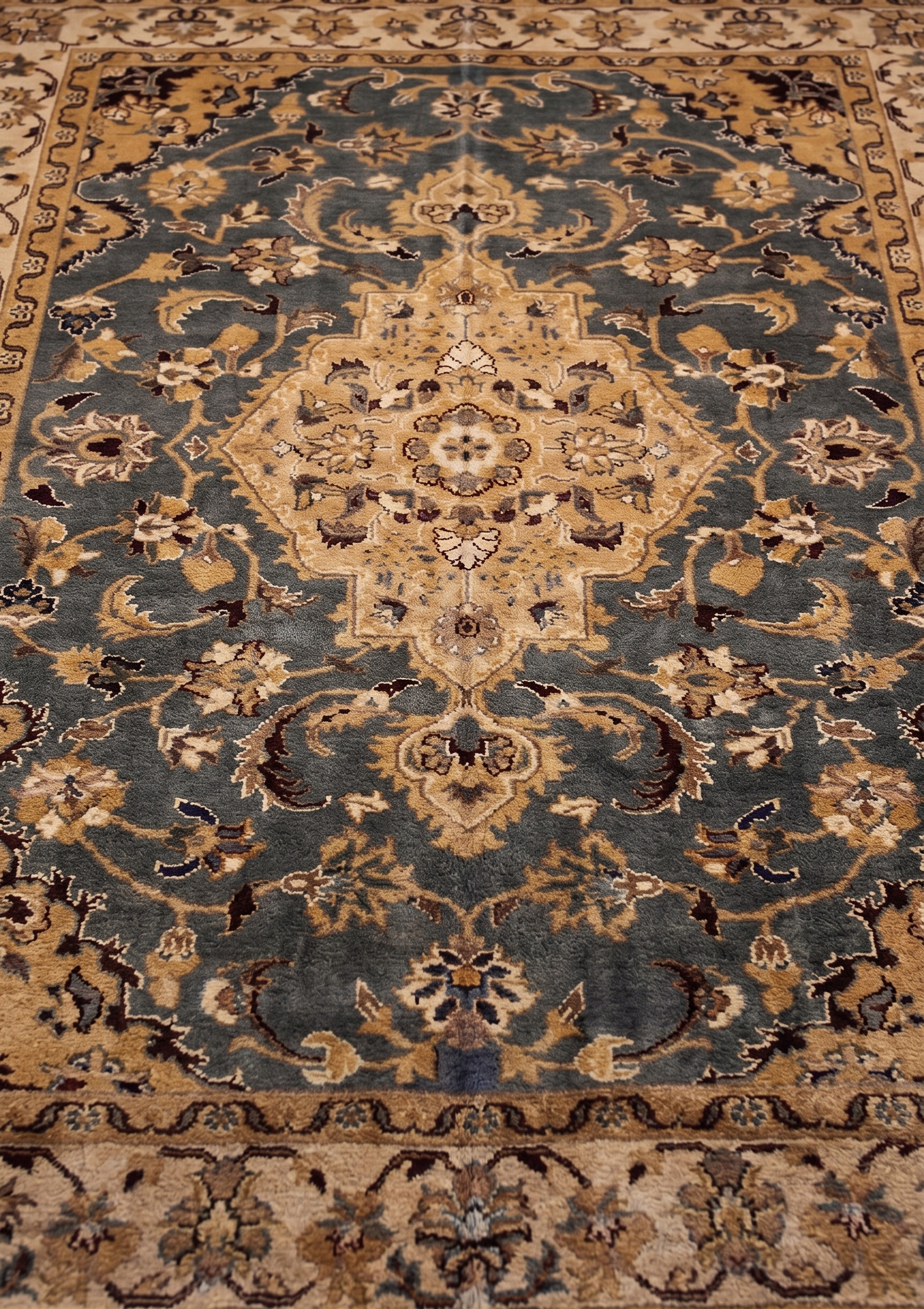 Agra Medallion Floral Slate, Agra, India persian rug, in slate grey, Wool, 152 × 198 cm (5'0" × 6'6"), Nasim Carpets Malaysia — view 3