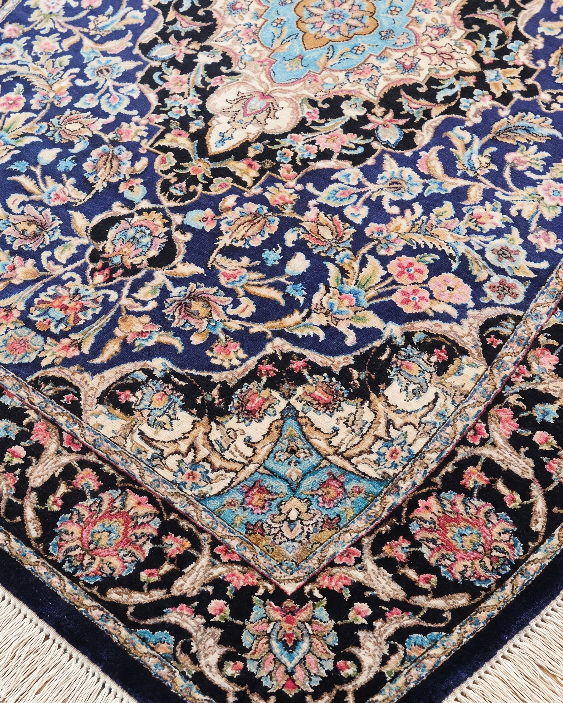 Isfahan Medallion Floral Navy, Isfahan, Iran bespoke rug, in royal navy, Jute, 91 × 152 cm (3'0" × 5'0"), Nasim Carpets Malaysia — view 3