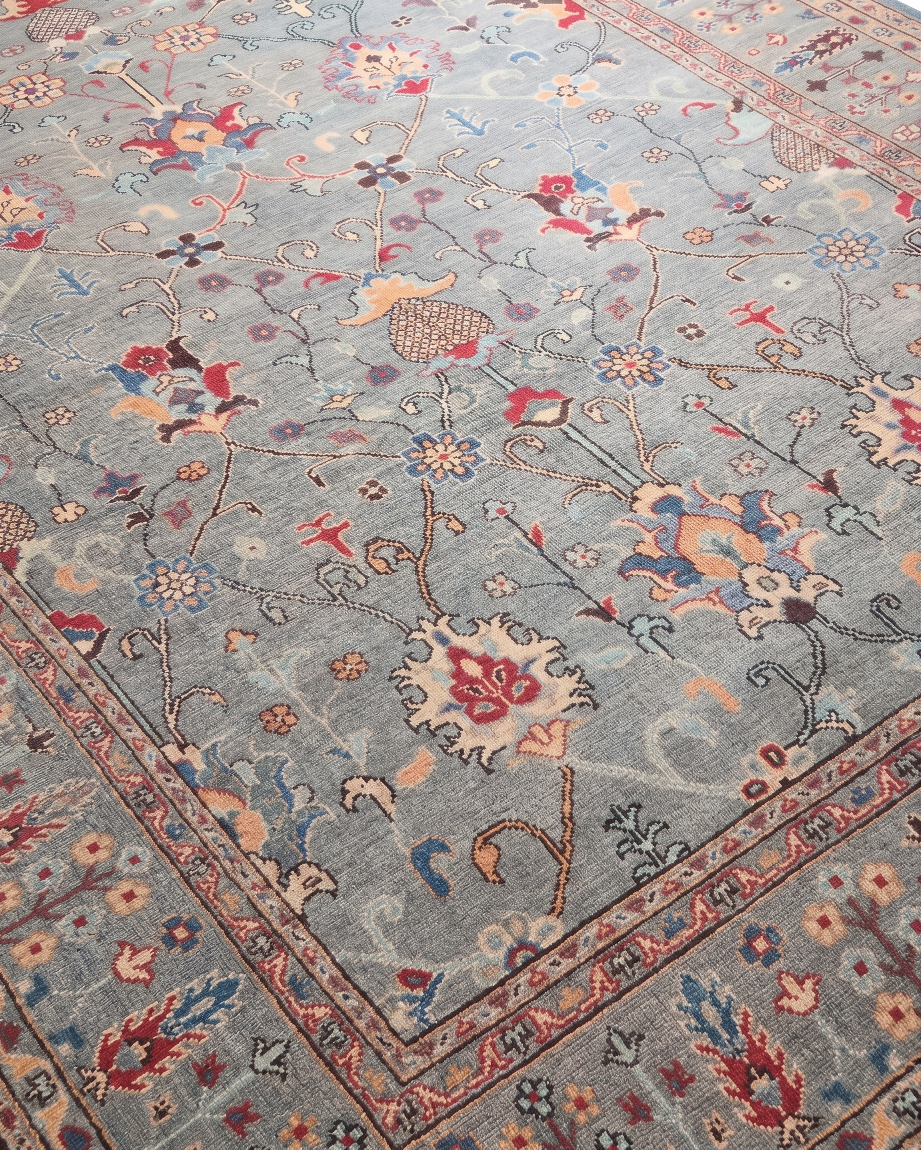 Tabriz Vase Floral Steel Blue, Tabriz, Iran tribal rug, in steel blue, Wool, 207 × 296 cm (6'9" × 9'9"), Nasim Carpets Malaysia — view 3