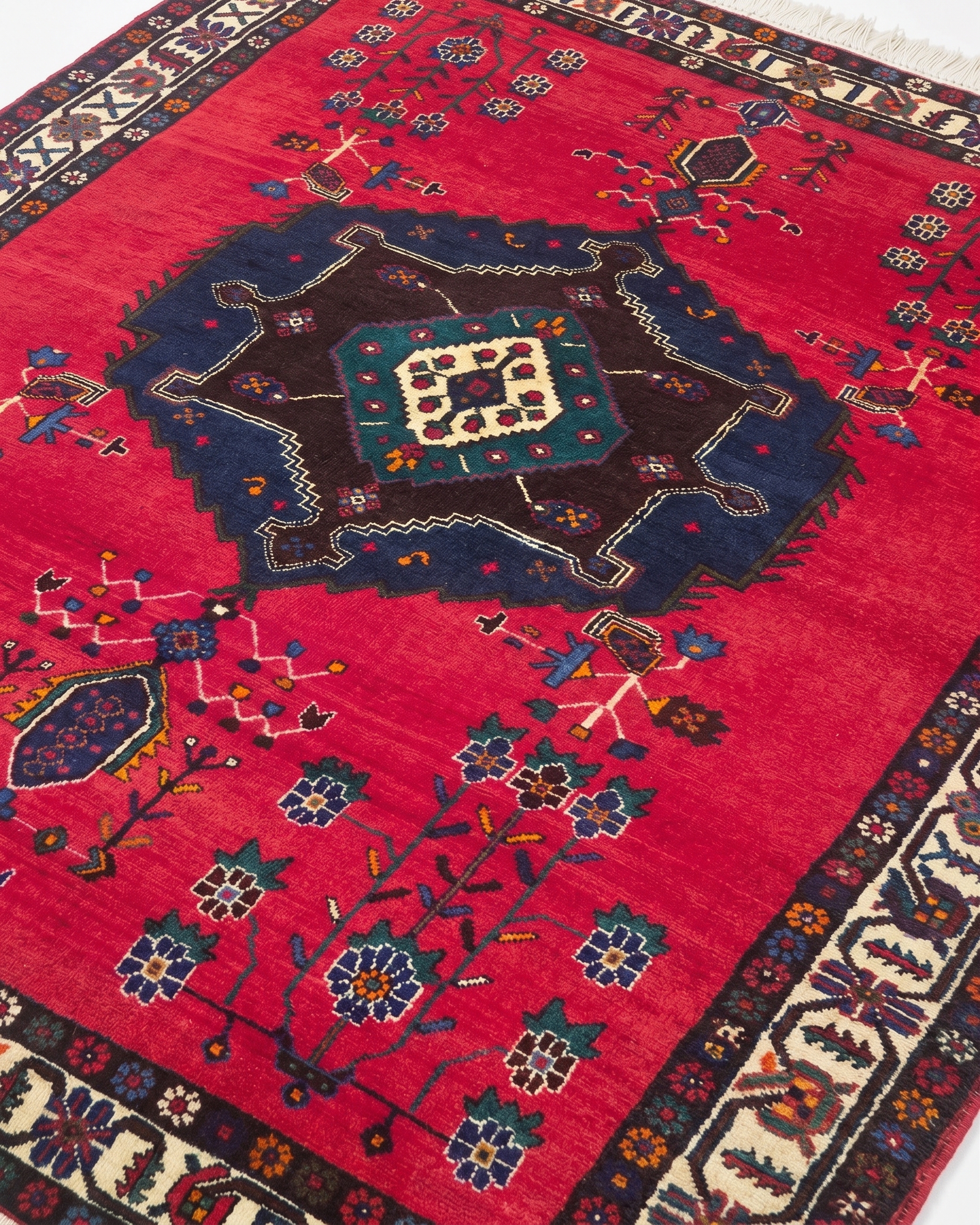 Luri Tribal Medallion Crimson, Luristan, Iran tribal rug, in crimson red, Wool, 152 × 213 cm (5'0" × 7'0"), Nasim Carpets Malaysia — view 3