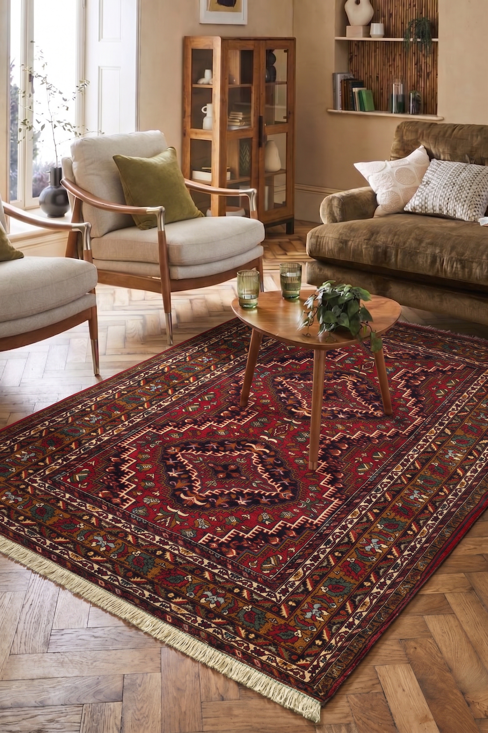 Qashqai Medallion Chain Red, Qashqai, Fars Province, Iran tribal rug, in madder red, Wool, 122 × 183 cm (4'0" × 6'0"), Nasim Carpets Malaysia — view 2