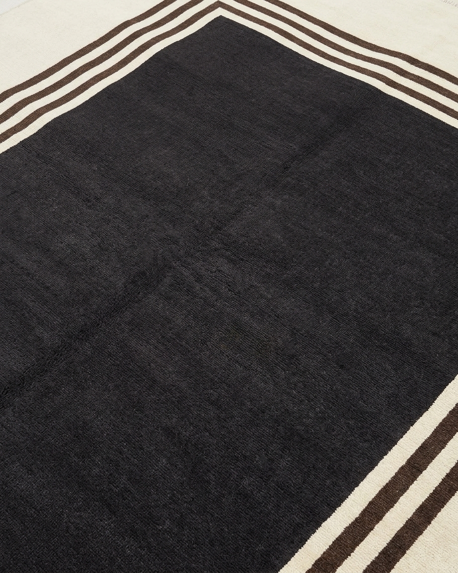 Tibetan Minimalist Charcoal, Tibet modern rug, in charcoal brown, Wool, 311 × 369 cm (10'2" × 12'1"), Nasim Carpets Malaysia — view 3