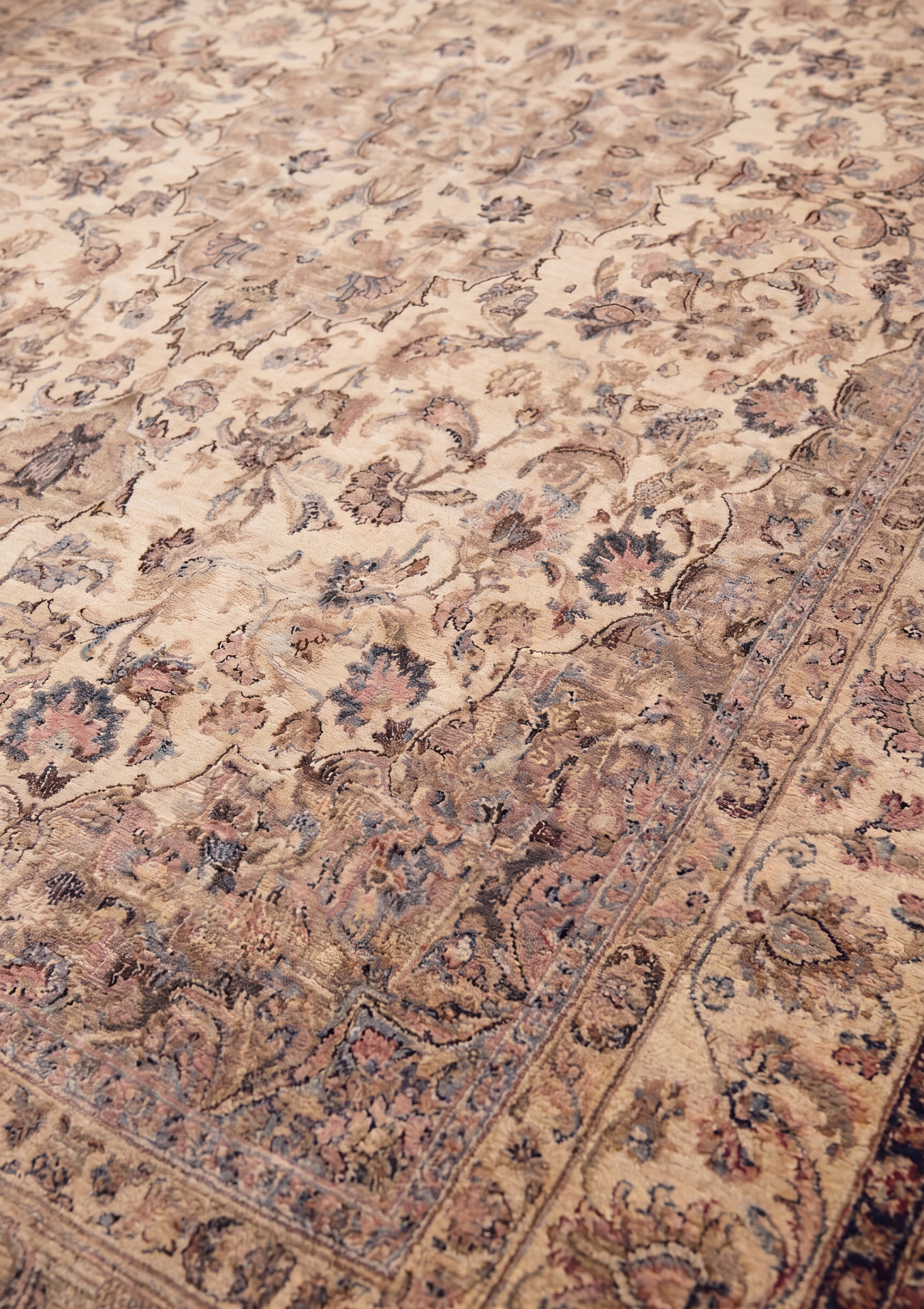 Kirman Allover Floral Ivory, Kirman, Iran persian rug, in antique ivory, Wool, 296 × 369 cm (9'9" × 12'1"), Nasim Carpets Malaysia — view 3