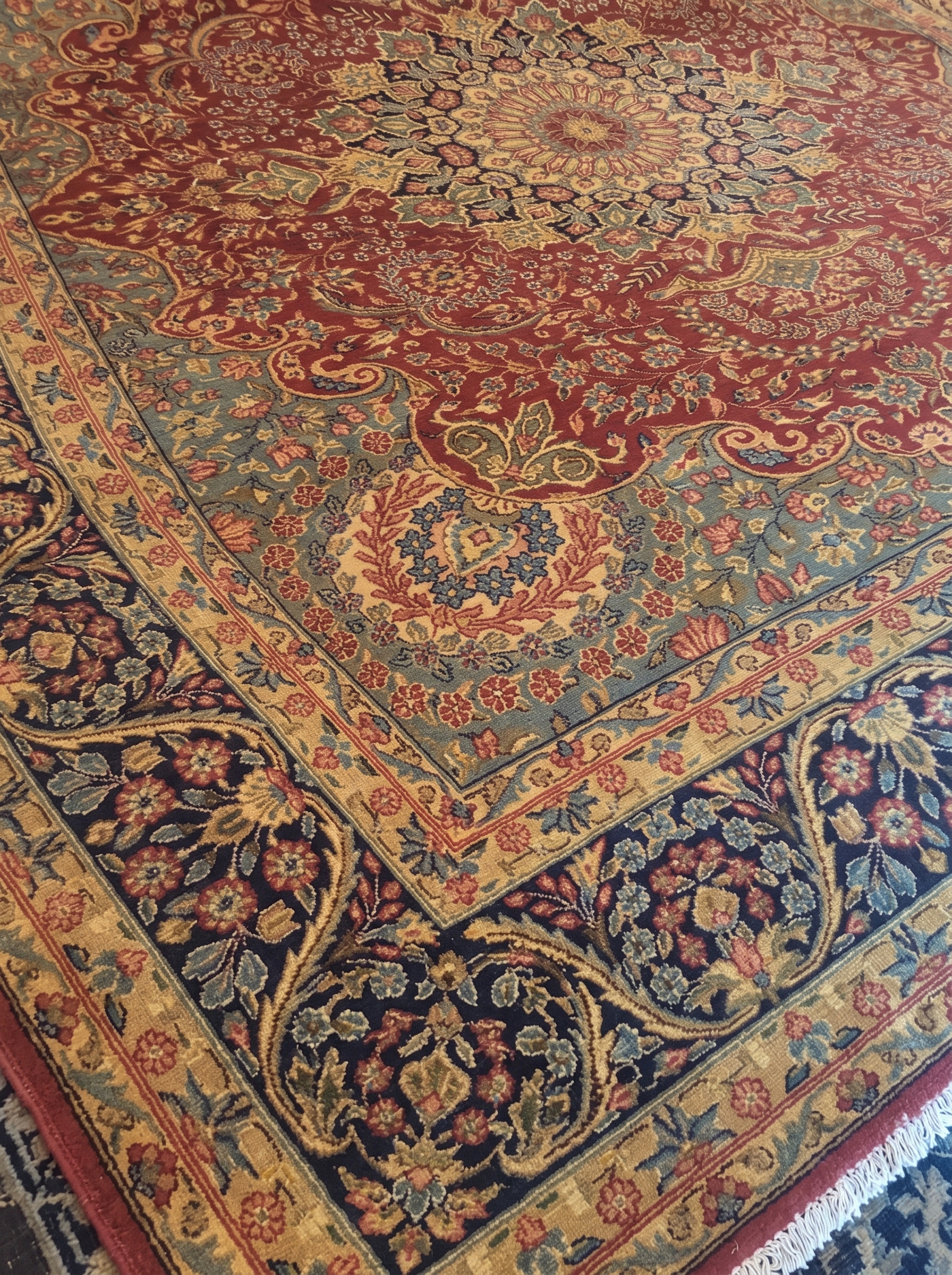 Tabriz Medallion Crimson, Tabriz, Iran persian rug, in crimson red, Wool, 293 × 396 cm (9'7" × 13'0"), Nasim Carpets Malaysia — view 3