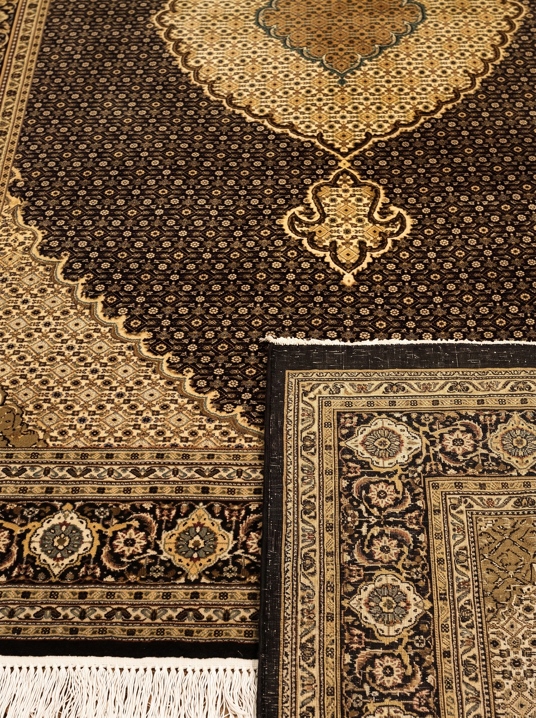 Tabriz Mahi Medallion Midnight Blue, Tabriz, Iran persian rug, in midnight blue, Wool, 201 × 305 cm (6'7" × 10'0"), Nasim Carpets Malaysia — view 3