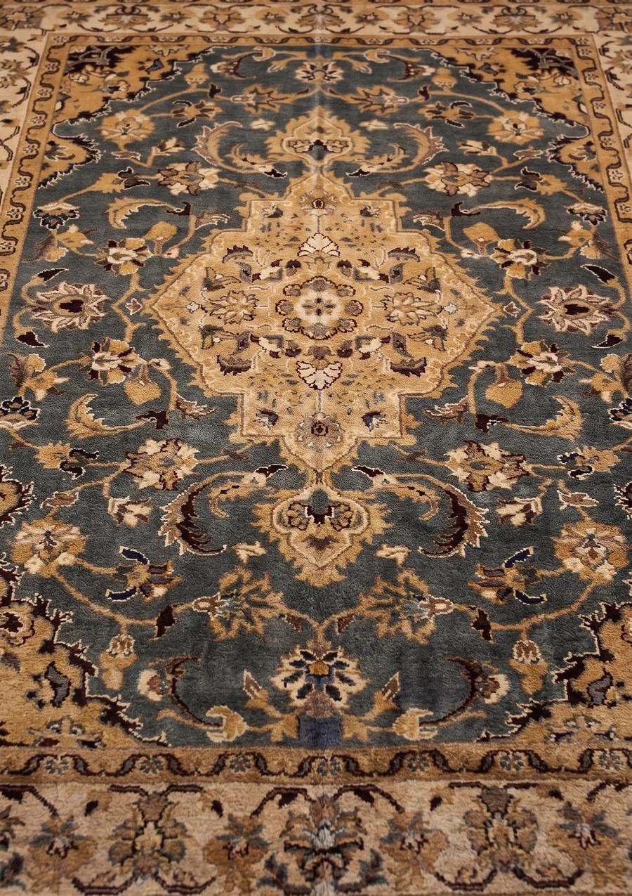 Agra Medallion Floral Slate, Agra, India persian rug, in slate grey, Wool, 152 × 196 cm (5'0" × 6'5"), Nasim Carpets Malaysia — view 3
