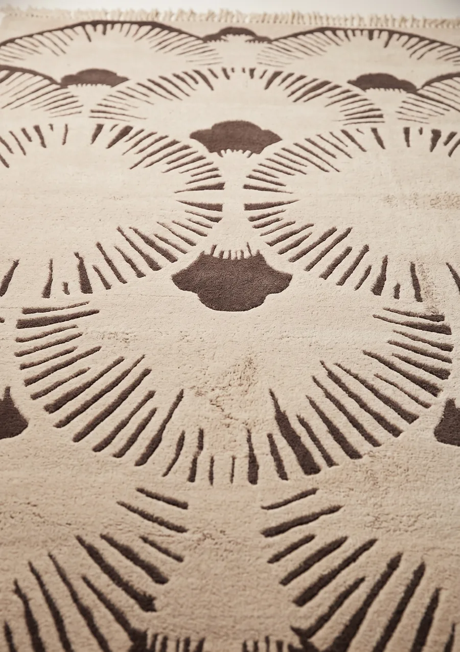 Contemporary Fan Medallion Ivory Taupe, India (Contemporary Designer, likely Jaipur) bespoke rug, in ivory, Wool, 274 × 366 cm (9'0" × 12'0"), Nasim Carpets Malaysia — view 3