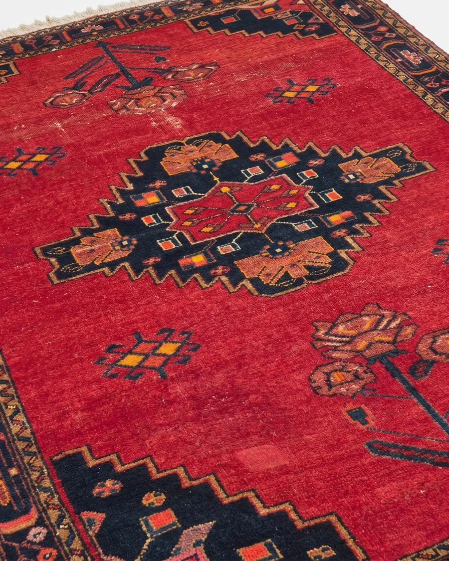 Hamadan Medallion Crimson, Hamadan, Iran tribal rug, in crimson red, Wool, 152 × 244 cm (5'0" × 8'0"), Nasim Carpets Malaysia — view 3