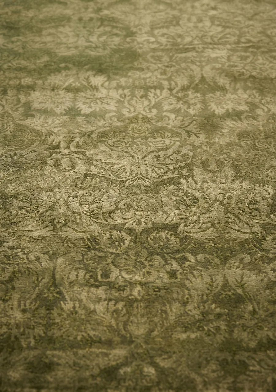 Indian Damask Sage, Jaipur, India modern rug, in sage green, Wool, 119 × 180 cm (3'11" × 5'11"), Nasim Carpets Malaysia — view 3