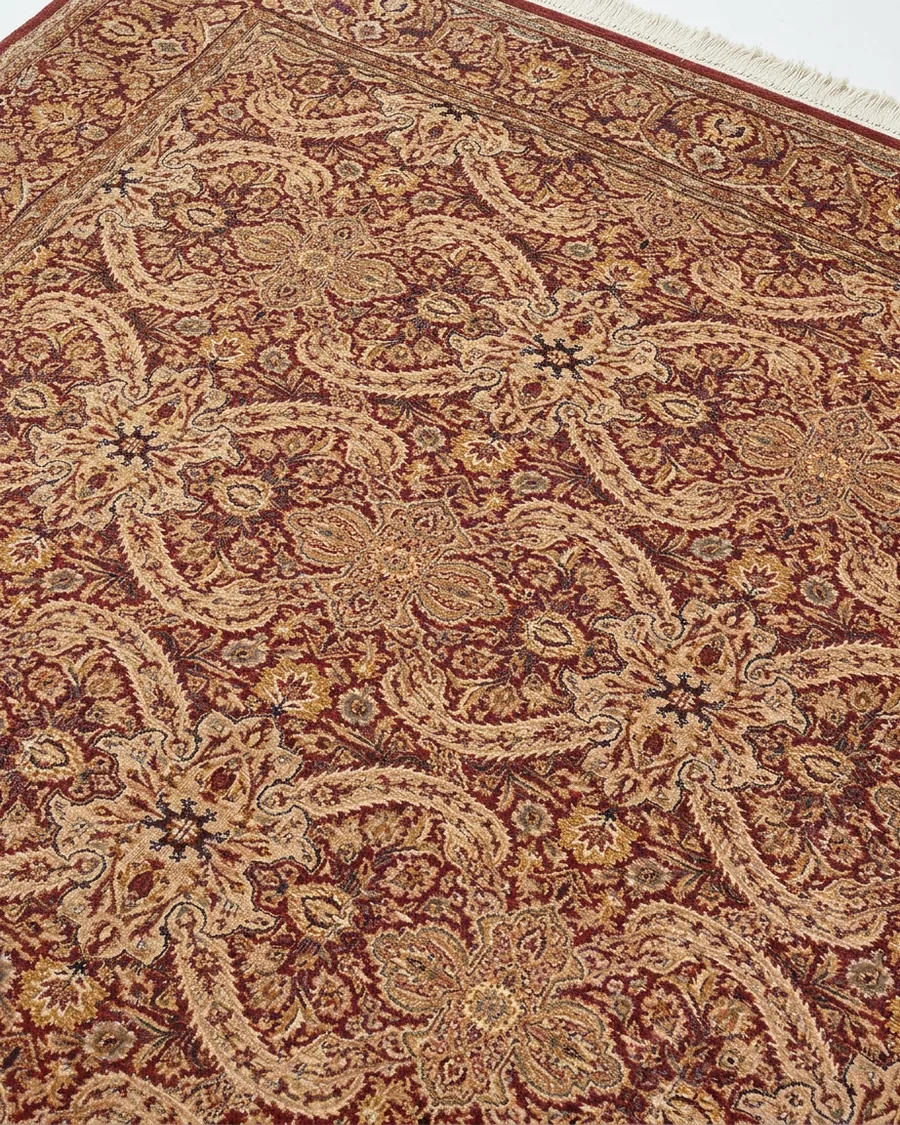 Pak Tabriz Paisley Lattice Burgundy, Lahore, Pakistan persian rug, in red, Wool, 249 × 320 cm (8'2" × 10'6"), Nasim Carpets Malaysia — view 3