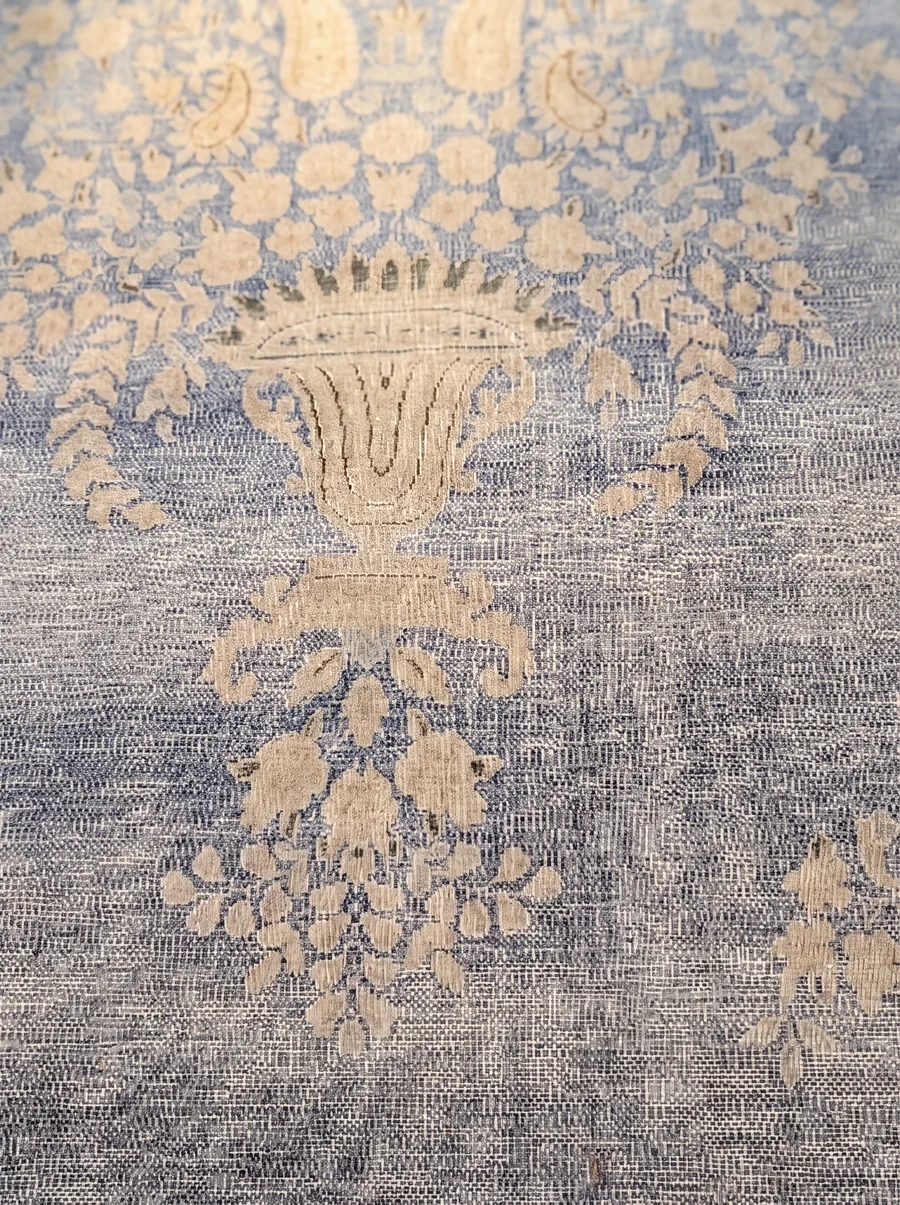 Kerman Vase Floral Powder Blue, Kerman, Iran persian rug, in blue, Wool, 213 × 305 cm (7'0" × 10'0"), Nasim Carpets Malaysia — view 3