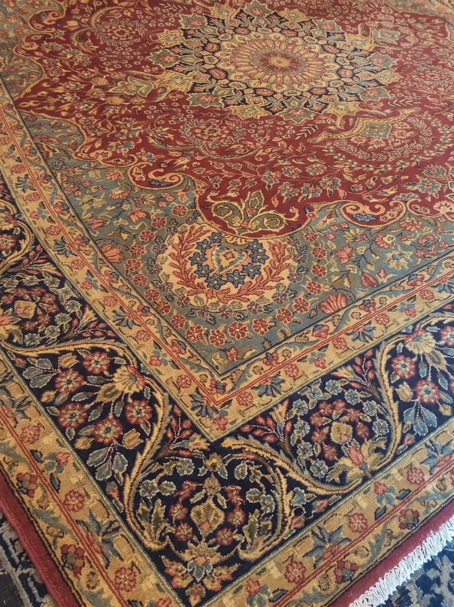 Tabriz Medallion Crimson, Tabriz, Iran persian rug, in crimson red, Wool, 290 × 396 cm (9'6" × 13'0"), Nasim Carpets Malaysia — view 3