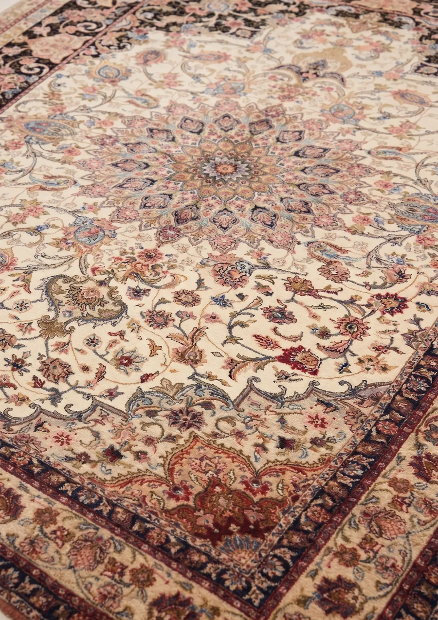 Tabriz Medallion Floral Ivory Black, Tabriz, Iran bespoke rug, in ivory cream, Jute, 99 × 152 cm (3'3" × 5'0"), Nasim Carpets Malaysia — view 3