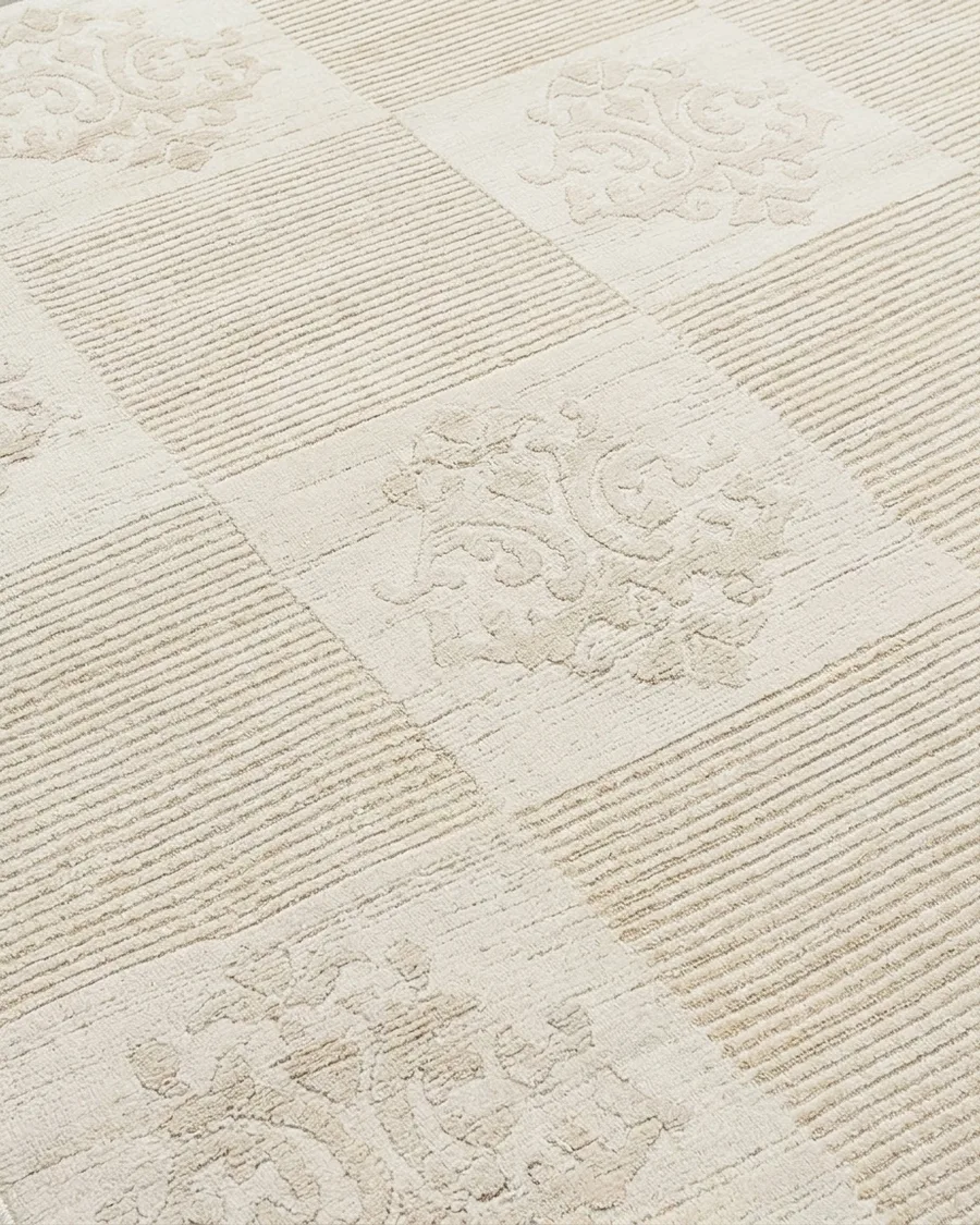 Tibetan Damask Medallion Ivory, Nepal modern rug, in ivory, Wool & Pure Silk, 91 × 152 cm (3'0" × 5'0"), Nasim Carpets Malaysia — view 3